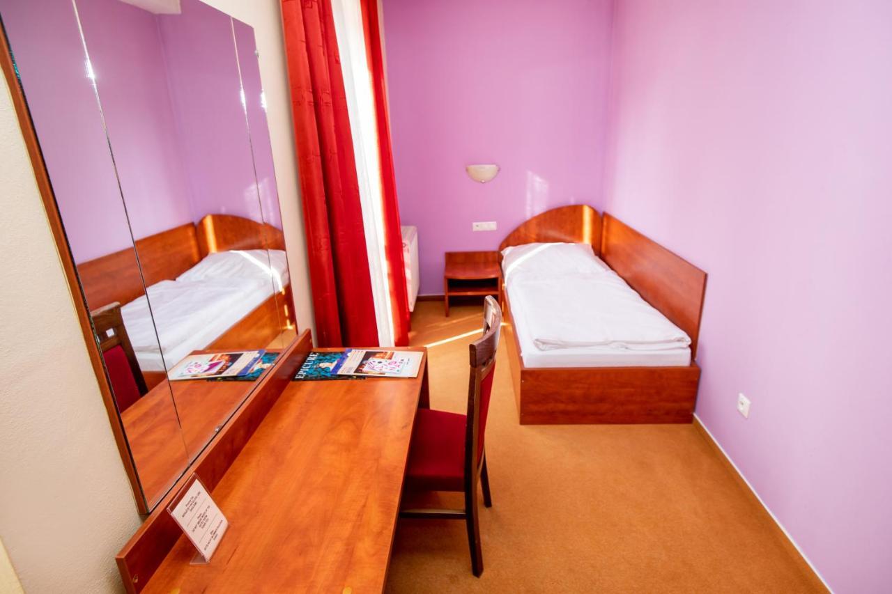 Hotel Boss زيلينا المظهر الخارجي الصورة