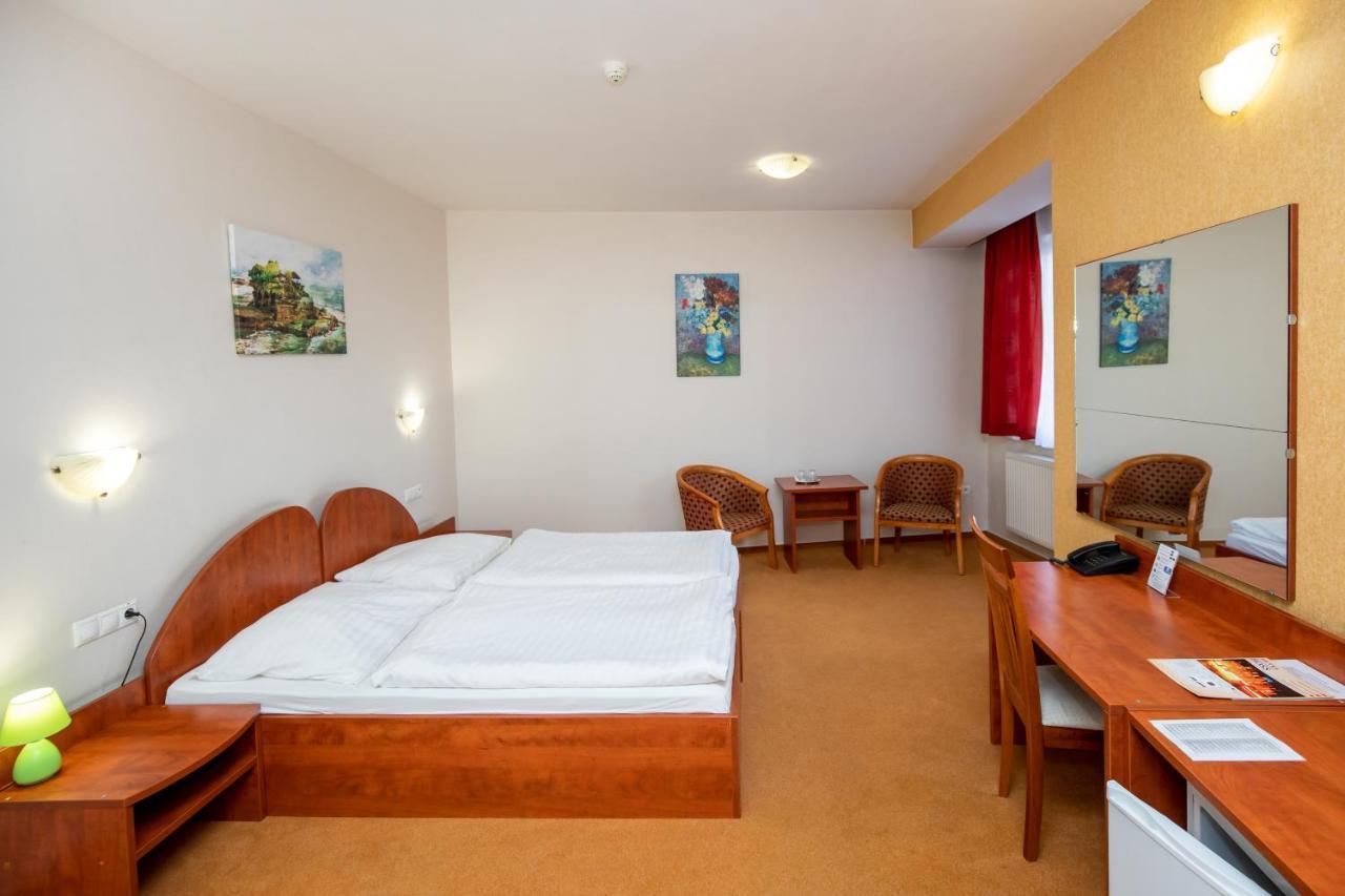 Hotel Boss زيلينا المظهر الخارجي الصورة