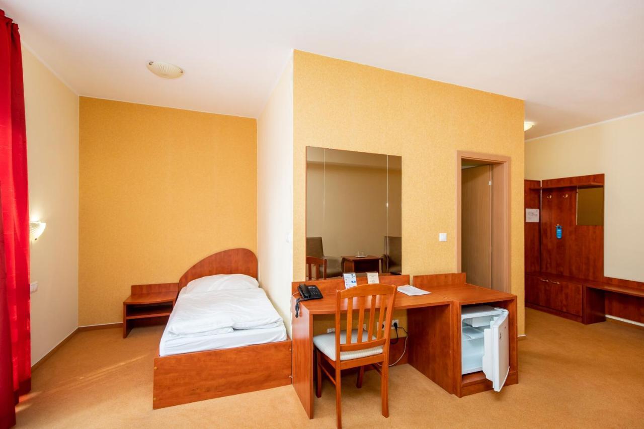 Hotel Boss زيلينا المظهر الخارجي الصورة