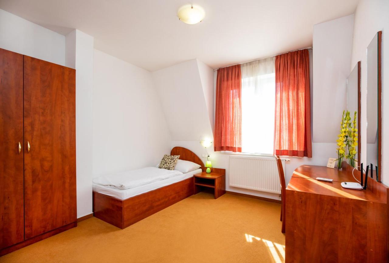 Hotel Boss زيلينا المظهر الخارجي الصورة