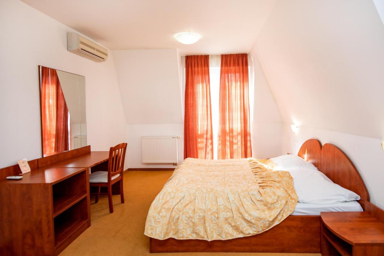 Hotel Boss زيلينا المظهر الخارجي الصورة