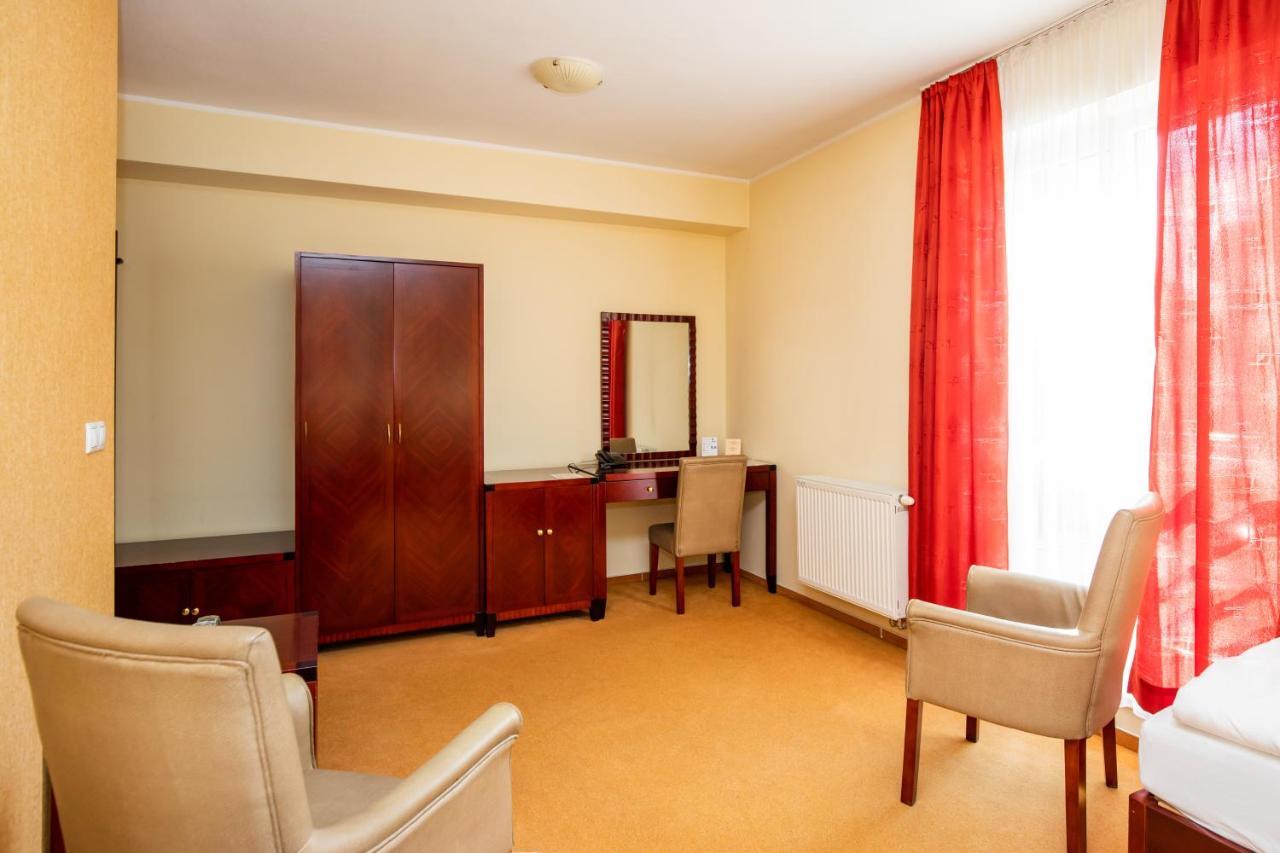 Hotel Boss زيلينا المظهر الخارجي الصورة